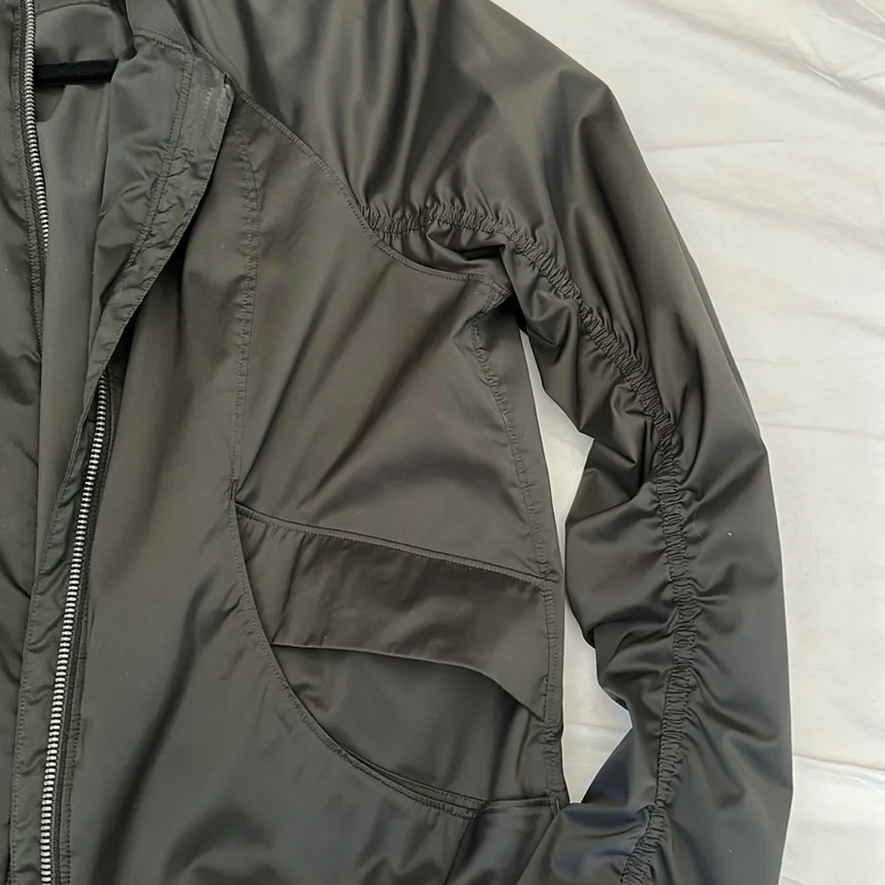 Lululemon Ruched Green Jacket 4 - Picture 5 of 5